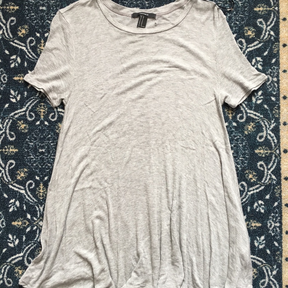 FOREVER 21 ribbed gray slouchy tee